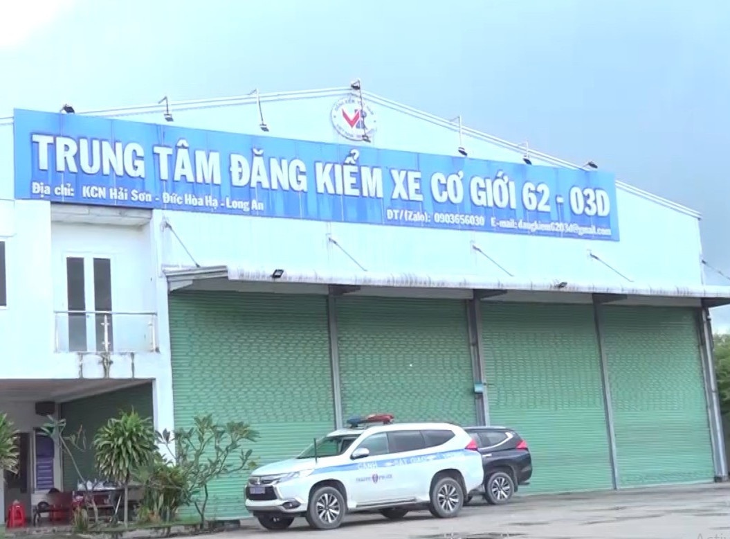Khoi to them 6 nguoi lien quan sai pham tai cac trung tam dang kiem hinh anh
