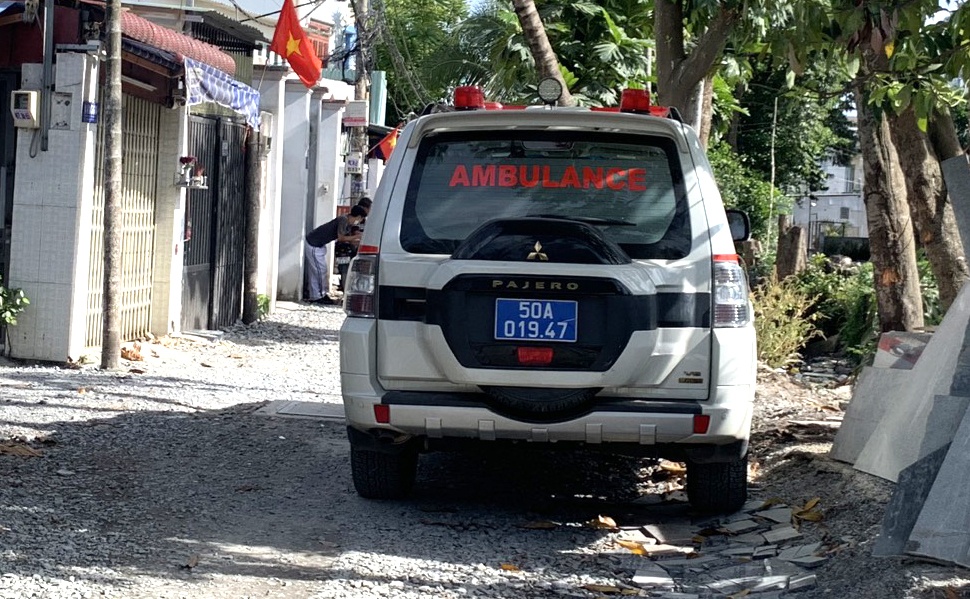 Nguoi dan ong tu vong bat thuong o TP.HCM hinh anh