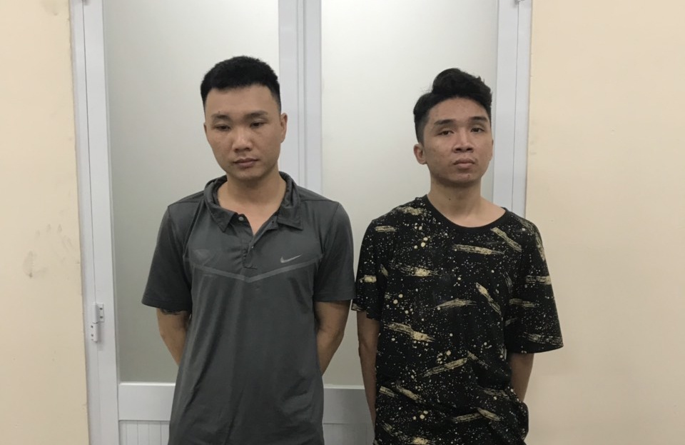Bat tam giam 2 nguoi gay hang loat vu cuop giat o TP.HCM hinh anh