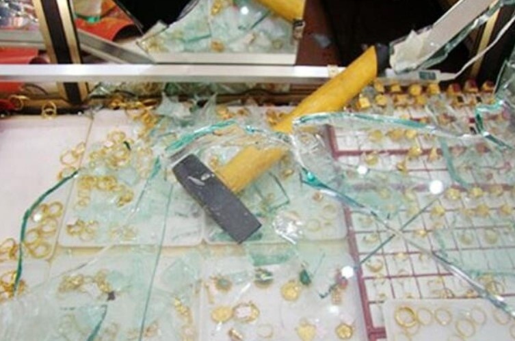 Truy xet vu trom hon 100 luong vang o TP.HCM hinh anh