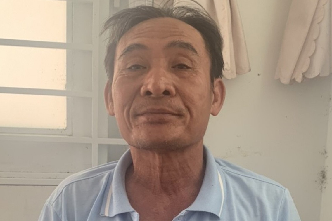 Nguoi dan ong truy na bi bat giu sau 30 nam thay ten doi ho hinh anh