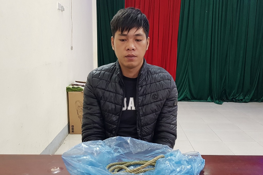 Thanh nien sat hai ban anh 1