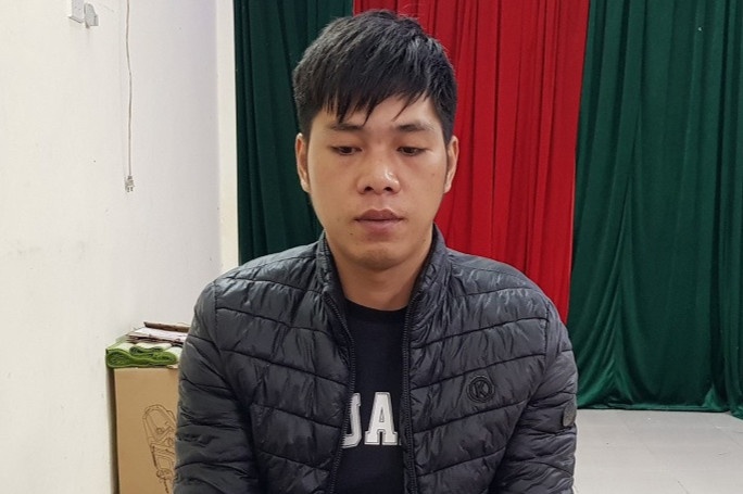 Nam thanh nien sat hai ban ben bo suoi hinh anh