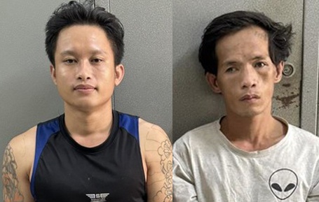 2 nghi pham chan duong cuop tai san o TP.HCM sa luoi hinh anh