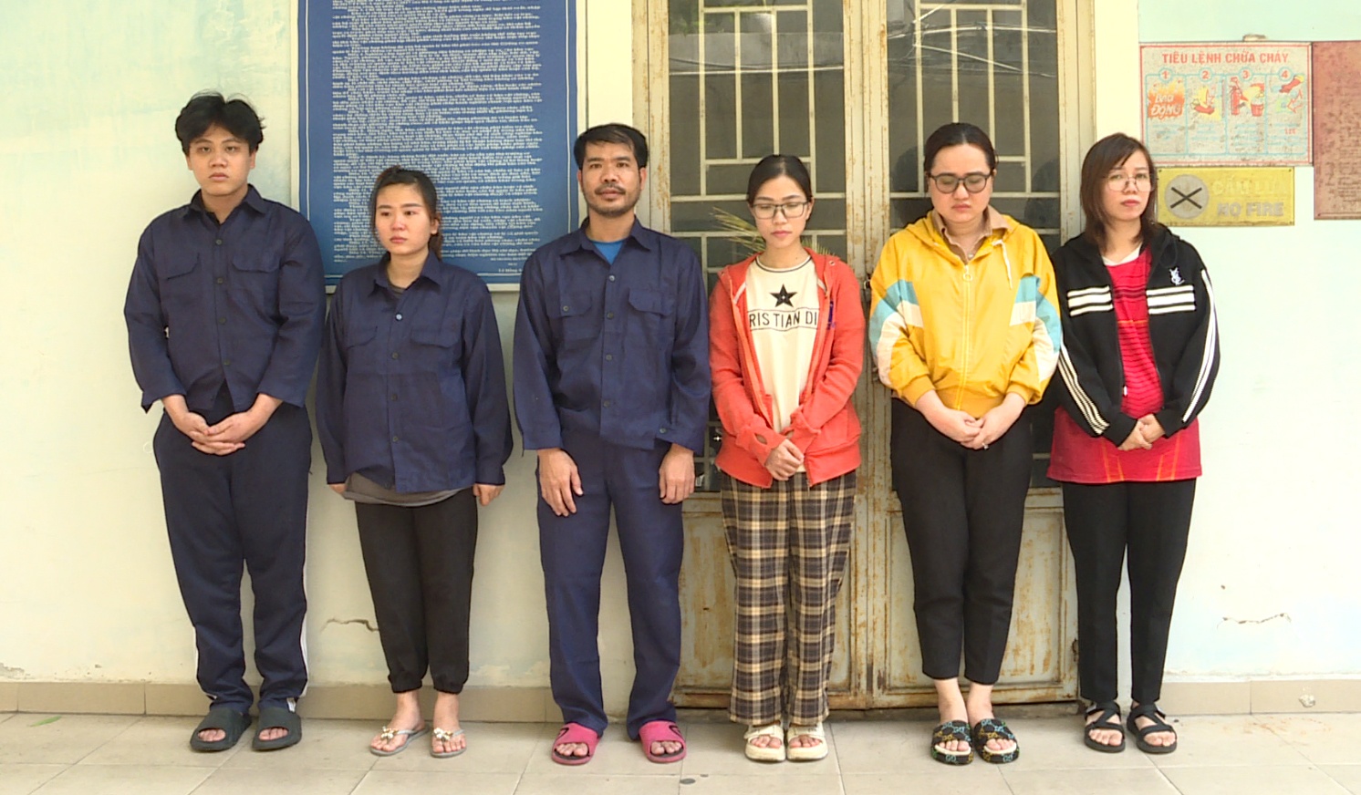đòi nợ kiểu khủng bố ảnh 3 doi no kieu khung bo anh 3