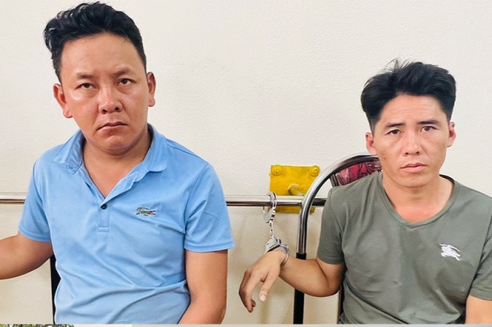 Dung oto Fortuner cho heroin va thuoc phien tu Son La sang Sa Pa hinh anh