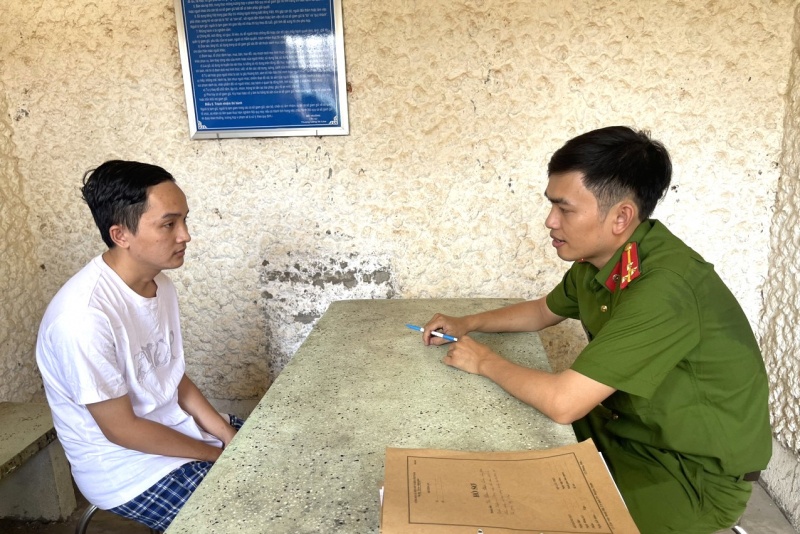 Thue oto di trom cap anh 1