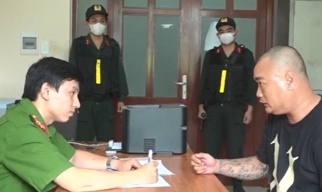 Bat nhom giang ho bao ke cho dau moi o TP.HCM hinh anh