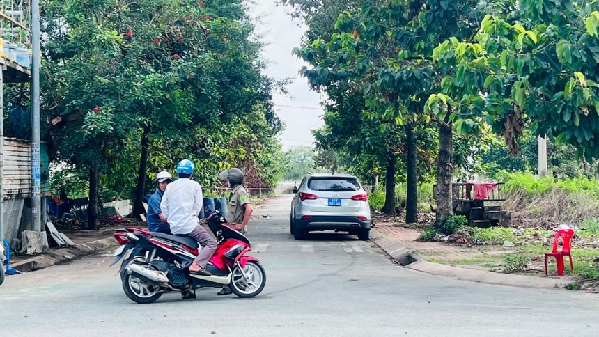 Bo Cong an vao cuoc vu thi the trong vali o Binh Duong hinh anh