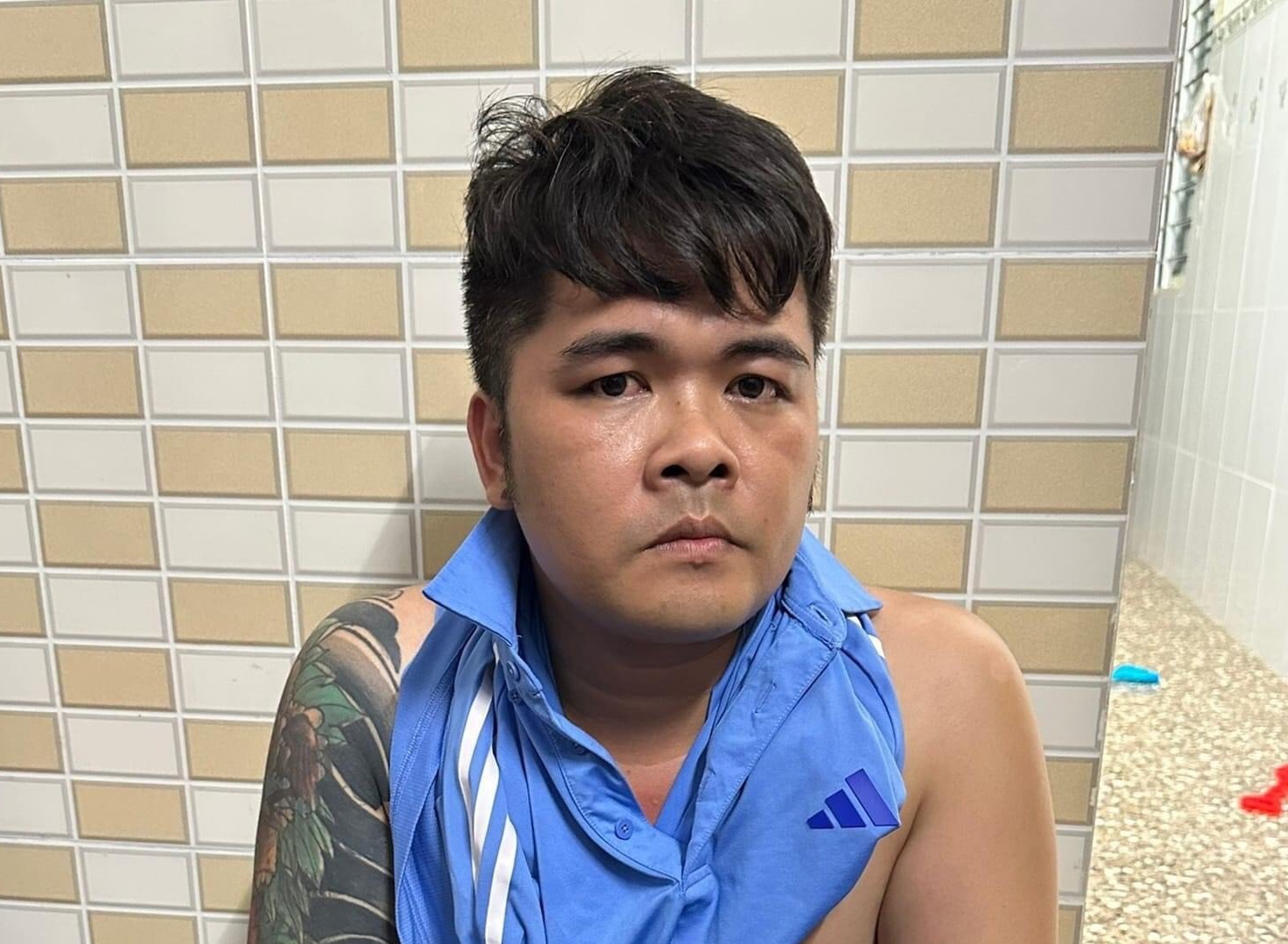 Bat giu nghi pham tron truy na ve hanh vi mua ban nguoi hinh anh