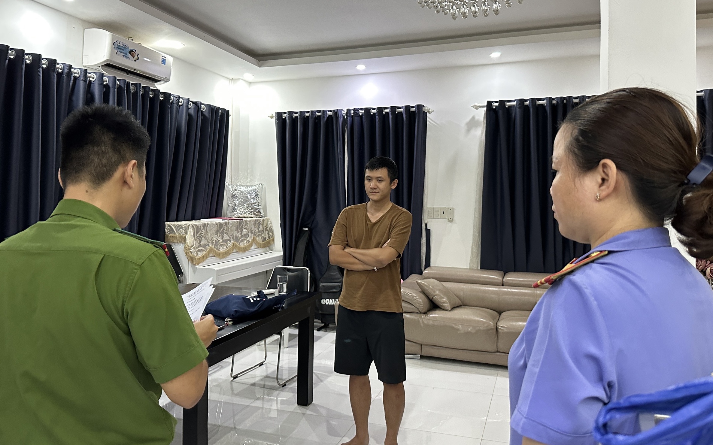 Triet pha 3 doanh nghiep hoat dong tin dung den o TP.HCM hinh anh