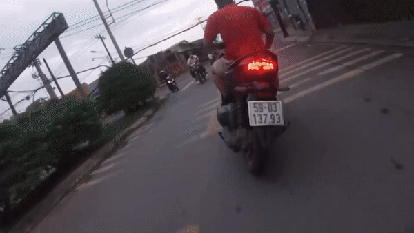 Truy duoi nghi pham cuop giat o TP.HCM hinh anh