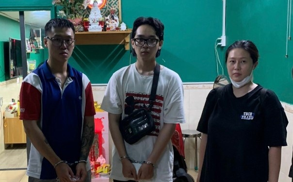 Khoi to 6 nguoi mua ban ma tuy o pho Bui Vien hinh anh