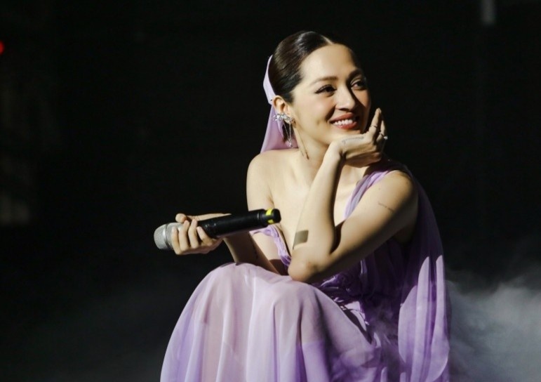 Bao Anh len tieng ve tin lay chong dai gia, bi mat sinh con hinh anh