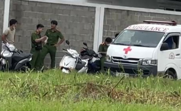 Cong an len tieng ve bai viet 'nguoi dan ong chay den' o TP.HCM hinh anh