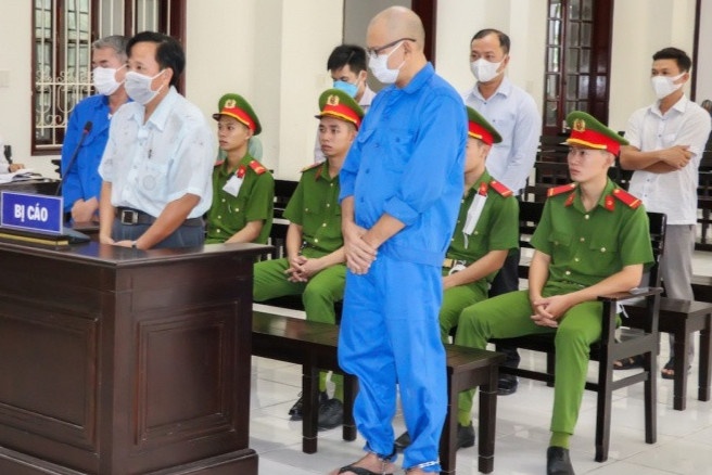 Cuu giam doc Cong ty tham dinh gia Tay Nam lanh an 9 nam tu hinh anh
