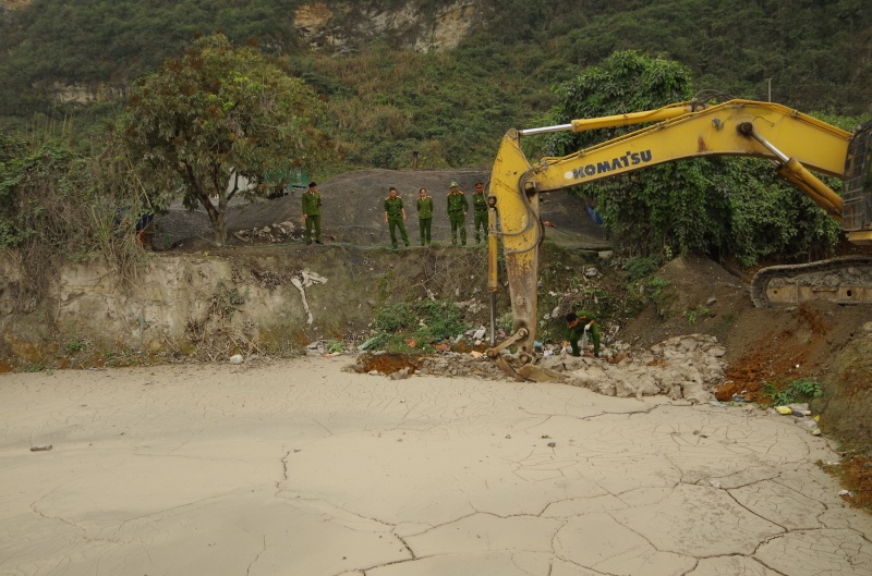 Công ty Long Nguyệt ảnh 2 Cong ty Long Nguyet anh 2