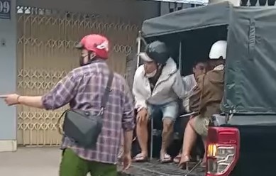 11 nguoi dap pha tai san nha dan o TP.HCM hinh anh