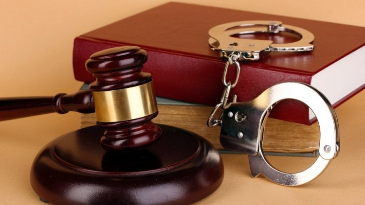 Khoi to nhom thanh nien mang dao kiem gay roi trat tu cong cong hinh anh