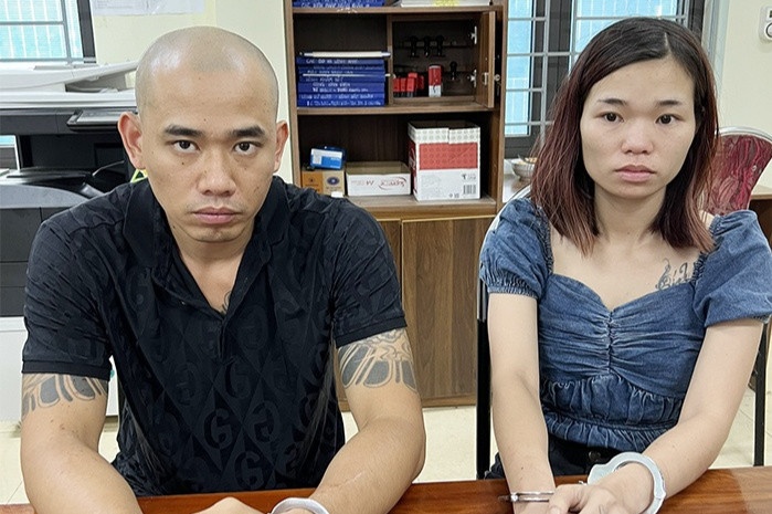 Bat qua tang cap nam nu mua ma tuy ve ban kiem loi hinh anh