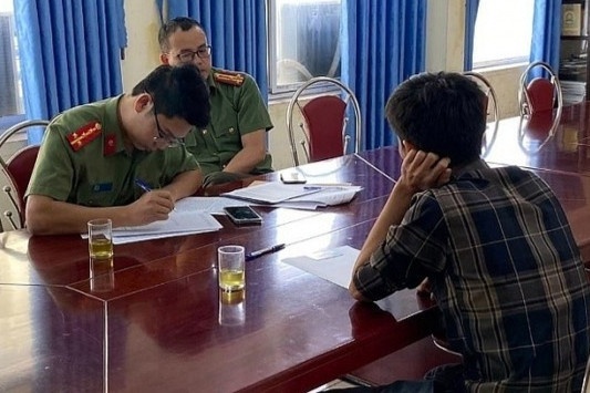 Xu phat thanh nien chuyen cuoc goi sang duong day nong Bo Cong an hinh anh