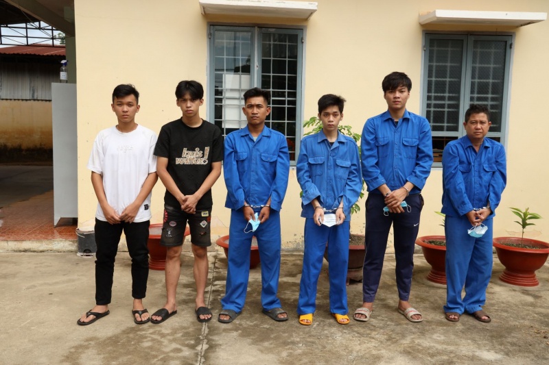 Nhóm côn đồ ảnh 1 Nhom con do anh 1