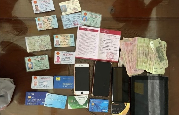 Ban ve may bay anh 2