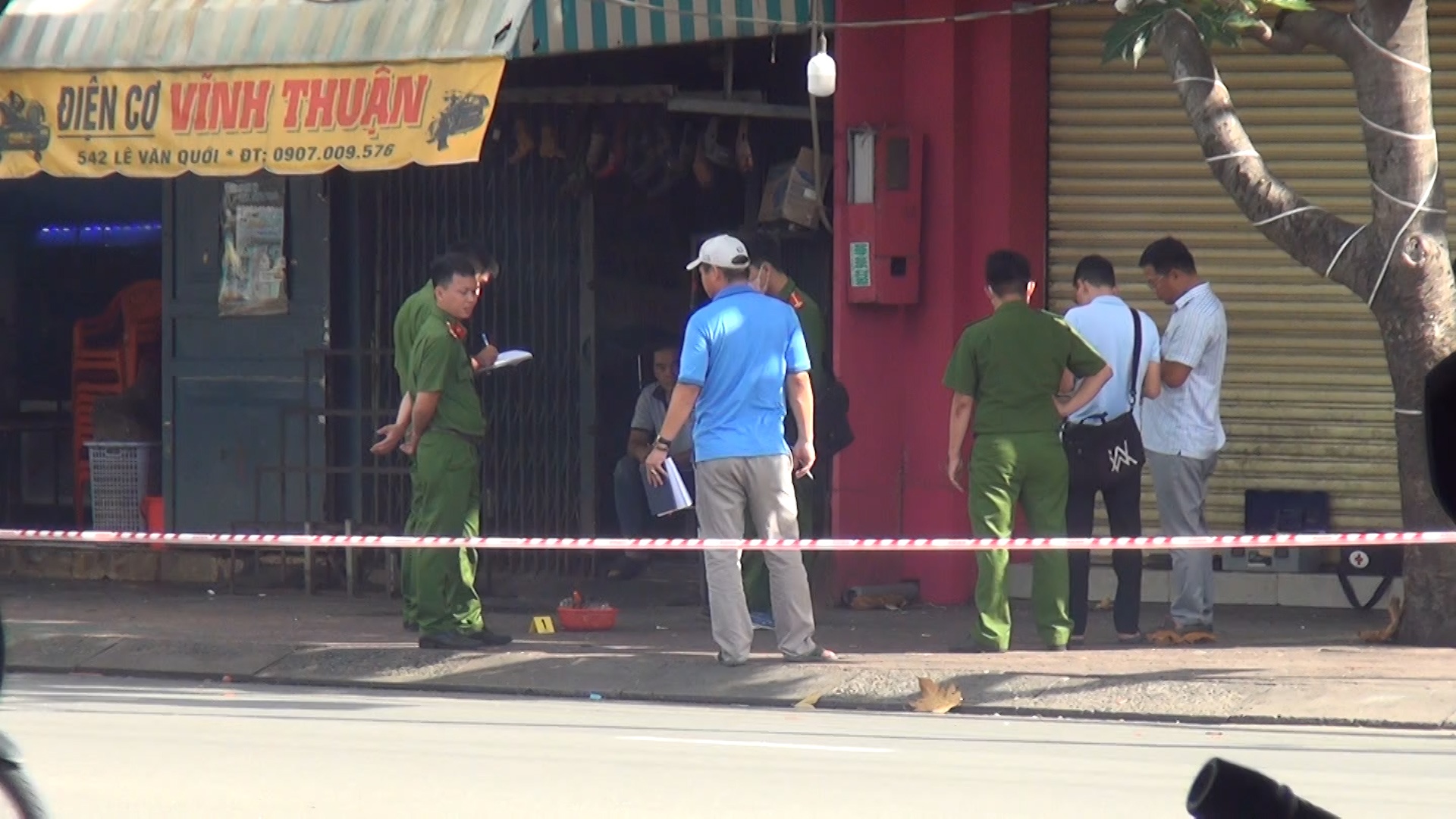 Mot nguoi tu vong trong vu au da o TP.HCM hinh anh