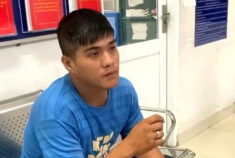 Lien tuc tat son nha dan o TP.HCM de doi no thue hinh anh
