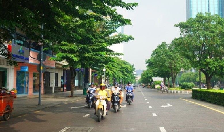TP.HCM cam xe vao duong Nguyen Hue lien tuc trong 3 ngay hinh anh