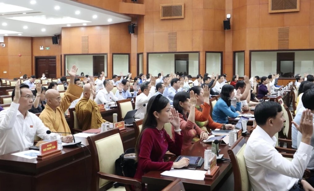 TP.HCM lay phieu tin nhiem 31 nguoi giu chuc vu do HDND thanh pho bau hinh anh