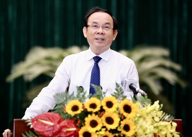 Bi thu TPHCM: Lay phieu tin nhiem de can bo tu soi minh hinh anh