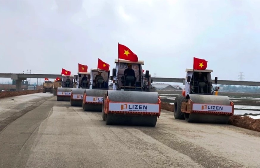 Bo GTVT cam ket hoan thanh muc tieu giai ngan von dau tu toi thieu 95% hinh anh