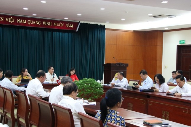 TP.HCM sap nhap 80 phuong anh 2