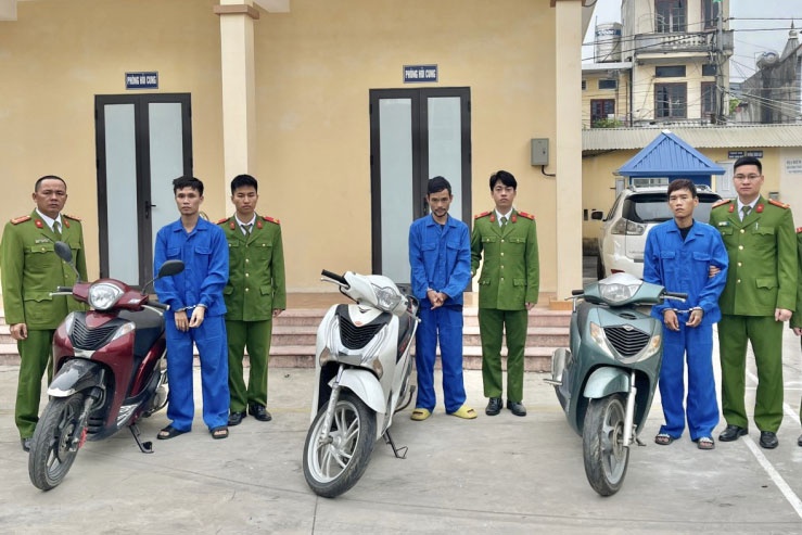 Nhom doi tuong nhieu tien an chuyen trom xe Honda SH hinh anh