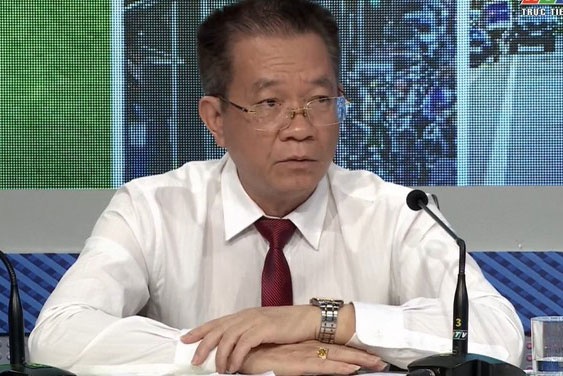 Cay co thu tram tuoi bi don ha: Lanh dao nganh chuc nang TP.HCM noi gi hinh anh