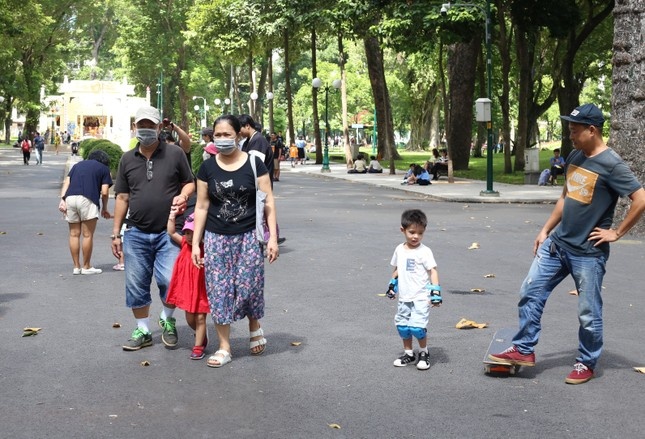Cay co thu tram tuoi anh 2