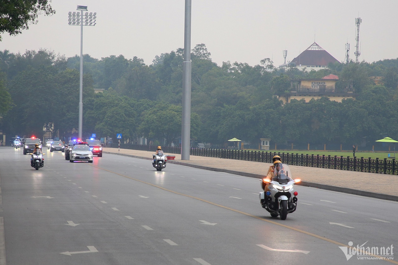 Dan doan khach quoc te anh 2