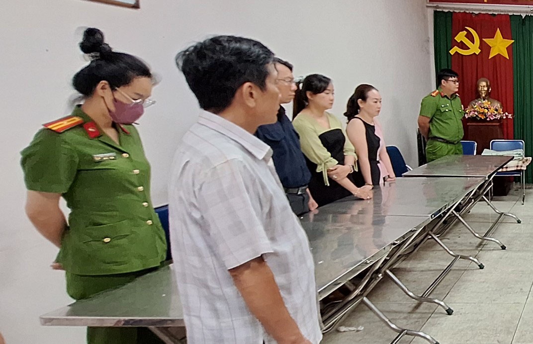 bat trung tam dang kiem anh 4