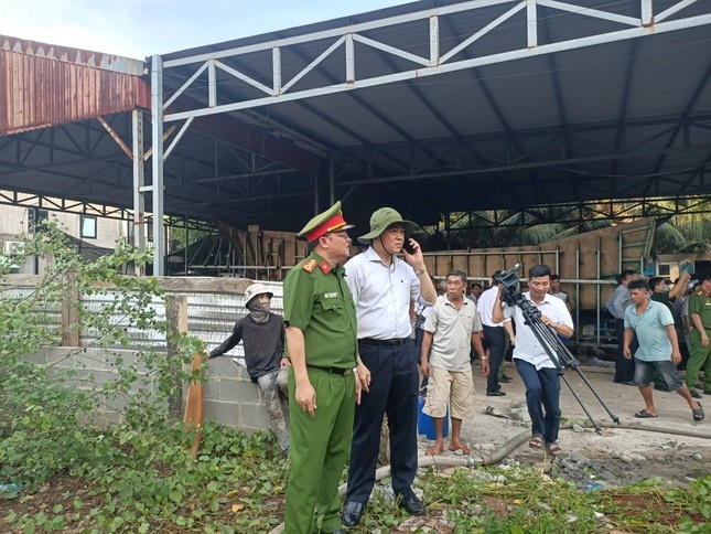 Nguyen nhan chay 11 tau ca Binh Thuan, thiet hai hang chuc ty dong hinh anh