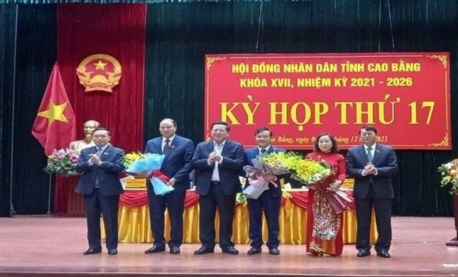 Bau 2 Pho chu tich UBND va HDND tinh Cao Bang hinh anh