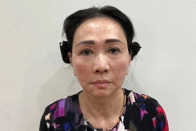 Vu Van Thinh Phat: Chuoi phuong thuc 'thao tung' SCB cua Truong My Lan hinh anh