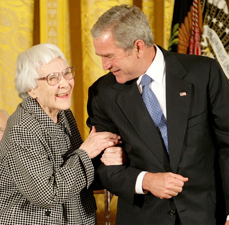 Tac gia 'Giet con chim nhai' khong chong con, de lai khoi tai san lon hinh anh