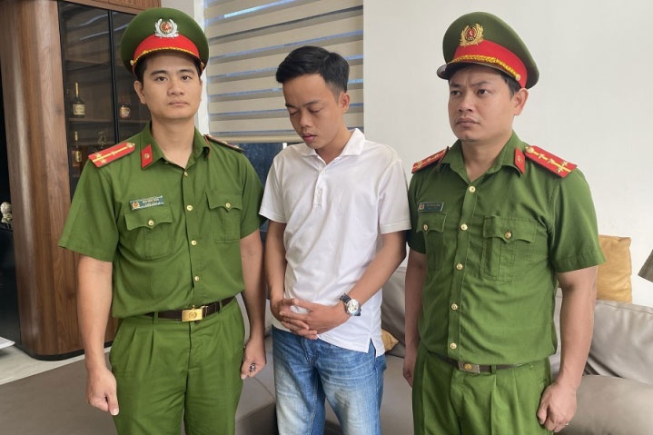 Gia vay tien dao han cho khach, can bo ngan hang chiem doat 25 ty dong hinh anh