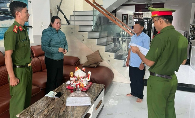 Cho vay lai nang anh 1