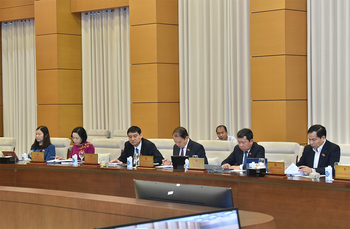 Quoc hoi hop bat thuong anh 3