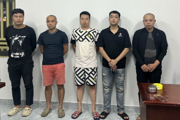 Triet pha duong day tin dung den tren 80 ty dong va ca do bong da hinh anh