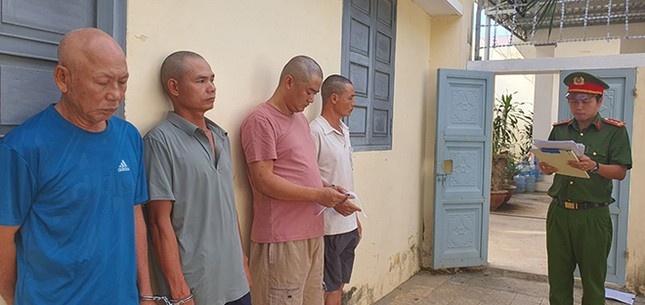 Khai thác vàng trái phép ảnh 1 Khai thac vang trai phep anh 1