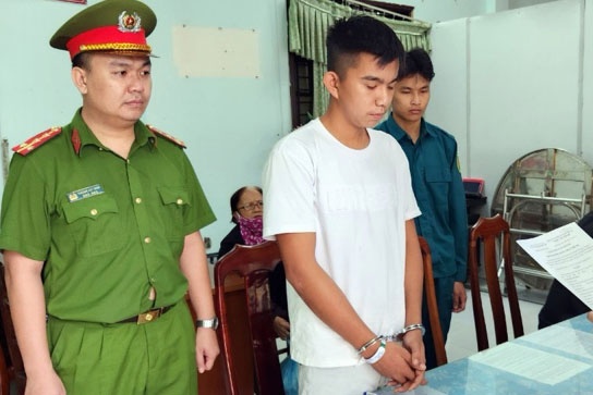 Thue oto roi di ban lay tien danh bac hinh anh