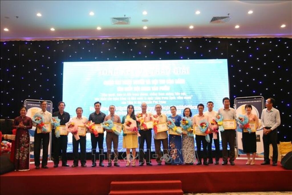 Sach cua Tong bi thu anh 1